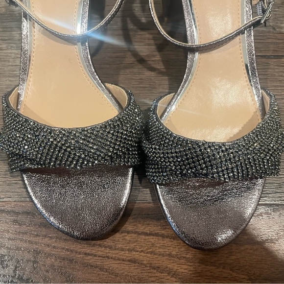 Jewel Badgley Mischka Ansley Metallic Mesh Block Heel; Size 8.5 - Picture 3 of 9